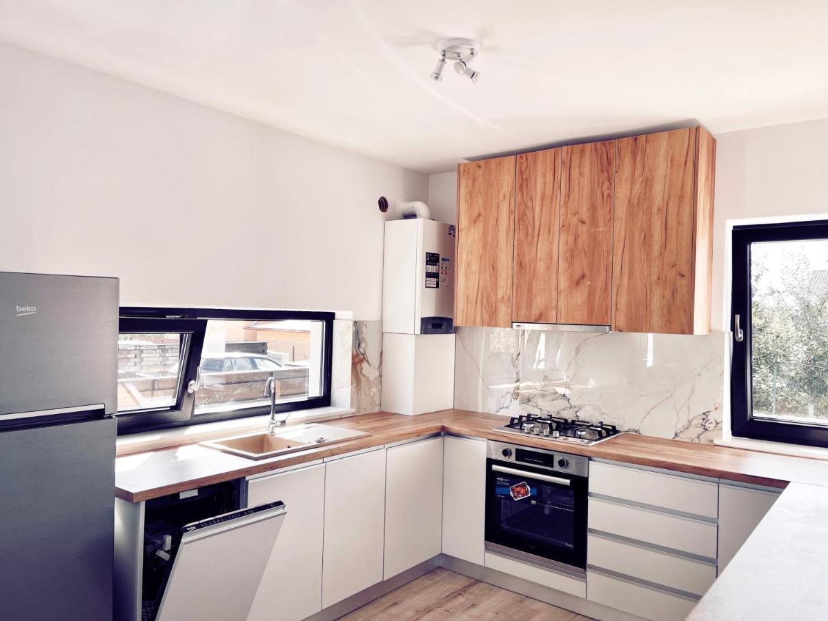 Express Estates Apartment Lisaura Bagian luar foto
